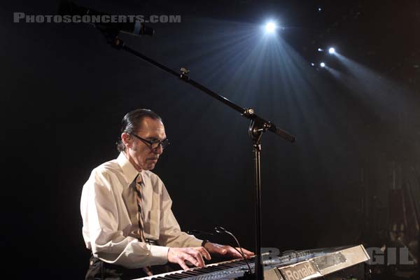 SPARKS - 2013-05-24 - PARIS - La Maroquinerie - Ron Mael